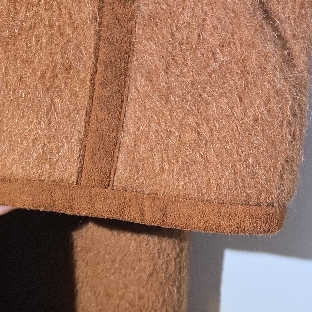 Elegant Tan Wool Trench Coat - Picture 7 of 8